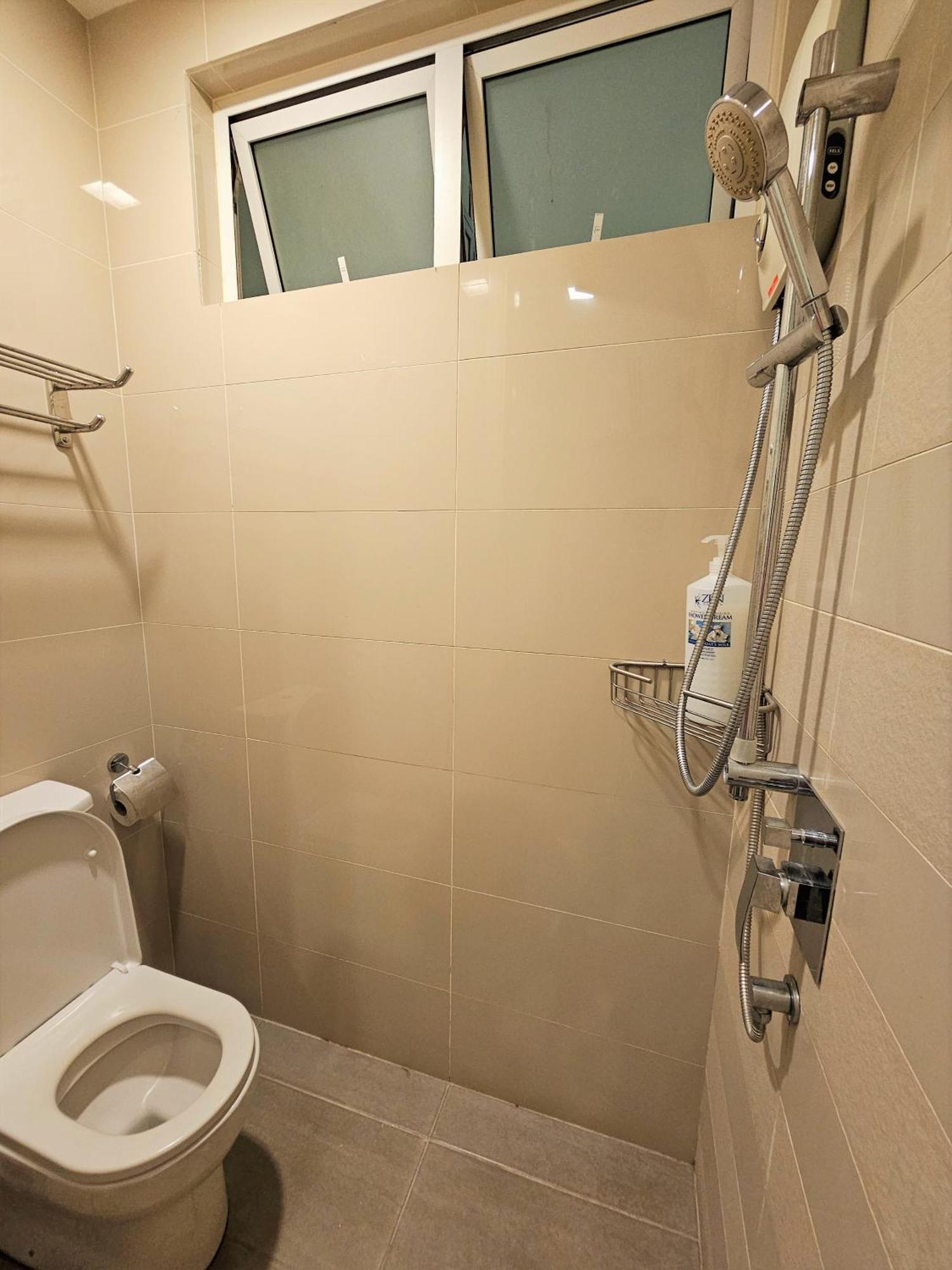 KLCC Binjai 8 Premium Soho Apartment by Sarah's Lodge Kuala Lumpur Bagian luar foto