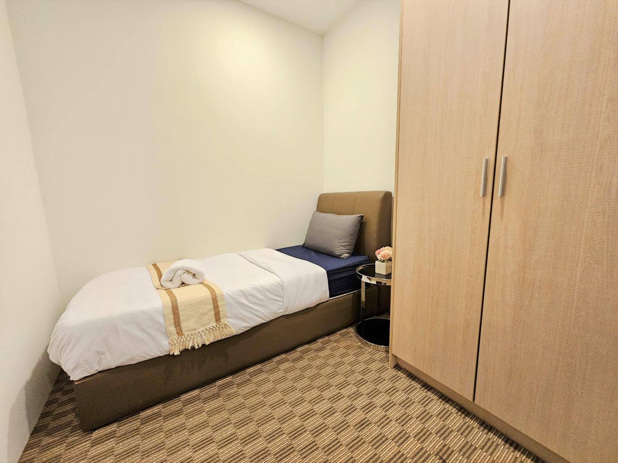KLCC Binjai 8 Premium Soho Apartment by Sarah's Lodge Kuala Lumpur Bagian luar foto